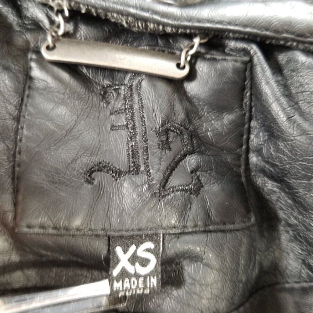 F2 Faux Leather Jacket Womens Size XS Black Full Zip Motorcycle Pockets Hooded - Picture 3 of 10
